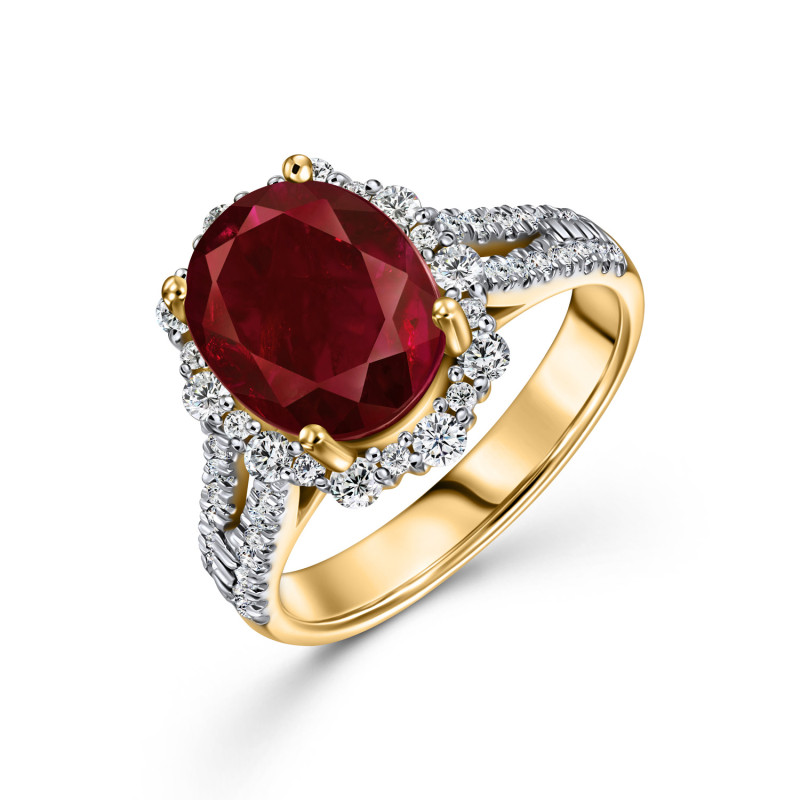 Кольцо с бриллиантами и облагороженным рубином