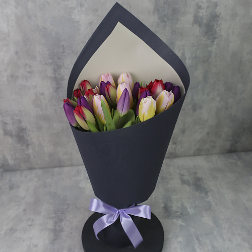 FLORPRO Букет из 25 тюльпанов «Тюльпаны микс в упаковке»