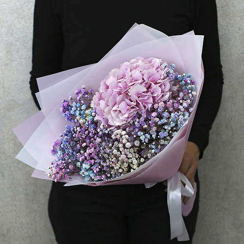 FLORPRO Букет из розовой гортензии и радужной гипсофилы в дизайнерской упаковке