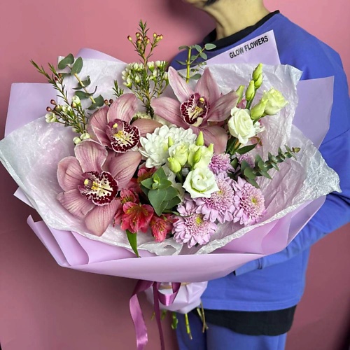 GLOW FLOWERS Авторский букет с орхидей, хризантем и альстромерии
