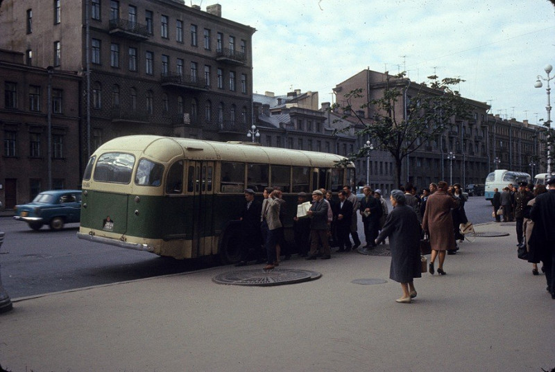 Автобус. Ленинград, 1965 год.